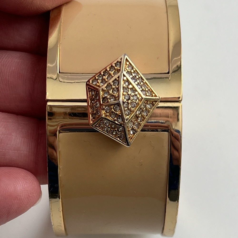 Gold Vince Camuto bracelet - Picture 3 of 4